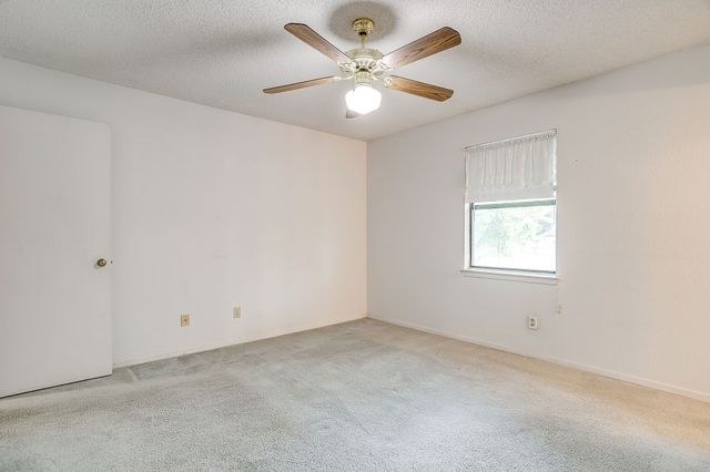 912 Hollow Creek Road, Burleson, TX 76028