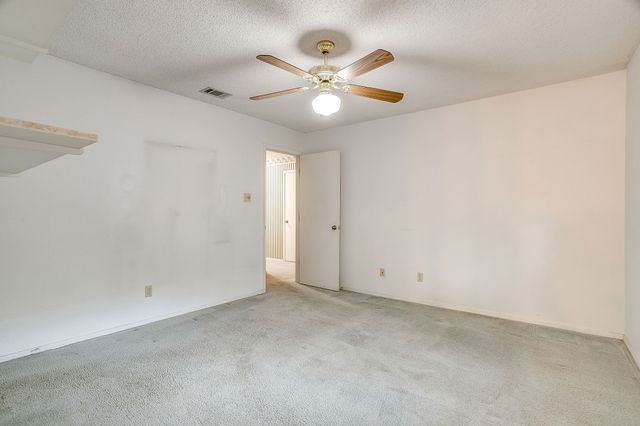 912 Hollow Creek Road, Burleson, TX 76028