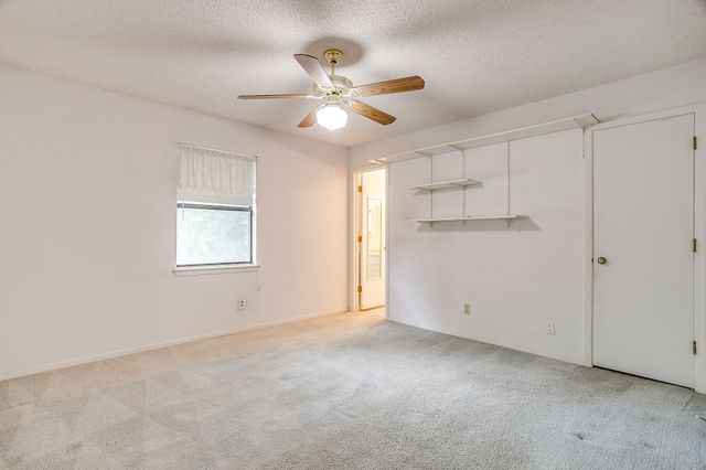 912 Hollow Creek Road, Burleson, TX 76028