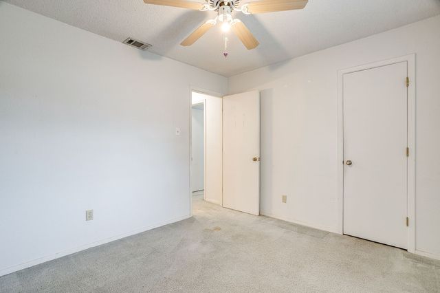 912 Hollow Creek Road, Burleson, TX 76028