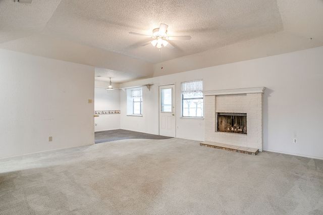 912 Hollow Creek Road, Burleson, TX 76028