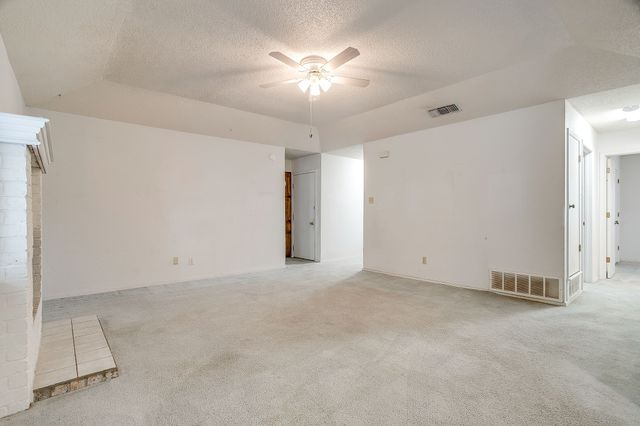 912 Hollow Creek Road, Burleson, TX 76028