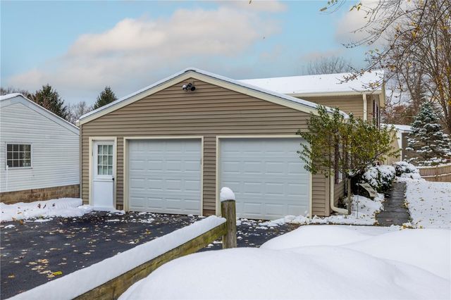 1529 Waterford Road, Walworth, NY 14568