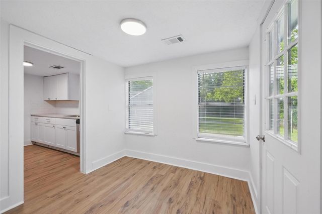 906 E Houston Street, Sherman, TX 75092