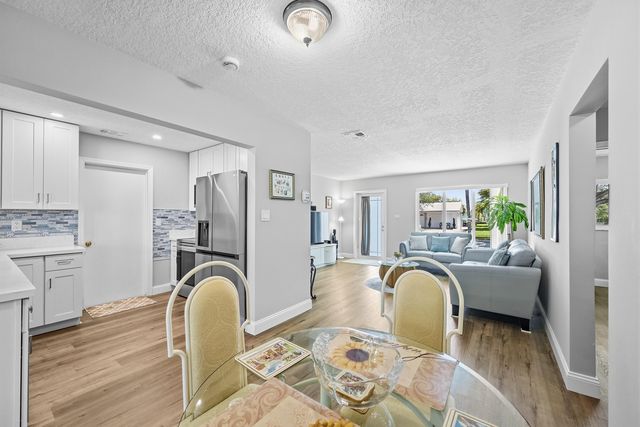 5711 NW 84th Terrace, Tamarac, FL 33321