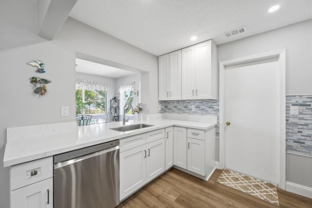 5711 NW 84th Terrace, Tamarac, FL 33321