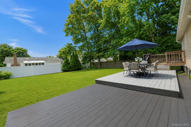 13 Adobe Drive, Shirley, NY 11967