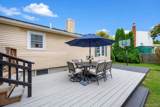 13 Adobe Drive, Shirley, NY 11967