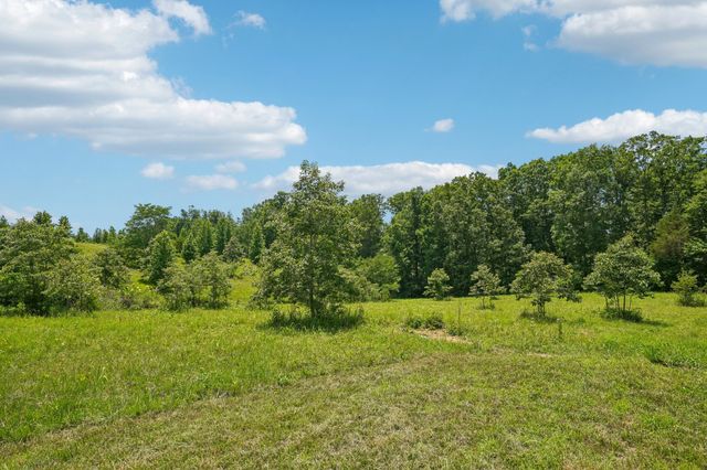 4501 Tennessee City Rd, Mc Ewen, TN 37101