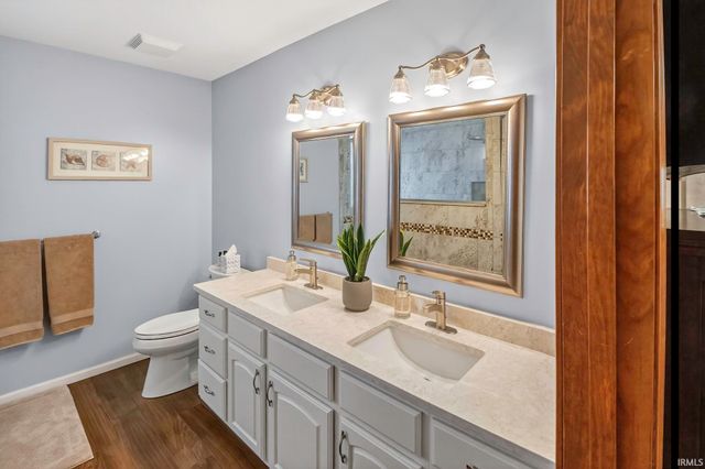 5102 Fox Mill Run, Fort Wayne, IN 46835