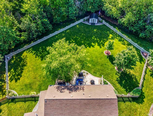5102 Fox Mill Run, Fort Wayne, IN 46835