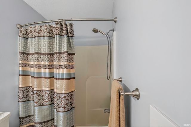 5102 Fox Mill Run, Fort Wayne, IN 46835