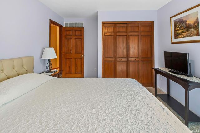 5102 Fox Mill Run, Fort Wayne, IN 46835