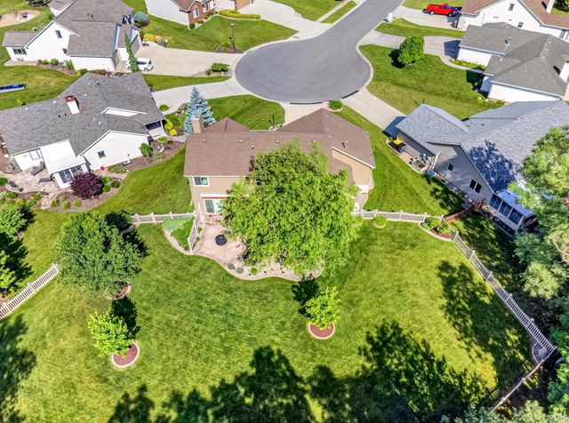 5102 Fox Mill Run, Fort Wayne, IN 46835