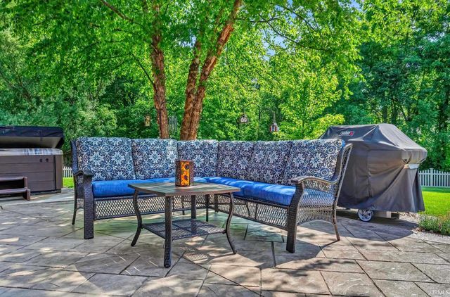 5102 Fox Mill Run, Fort Wayne, IN 46835