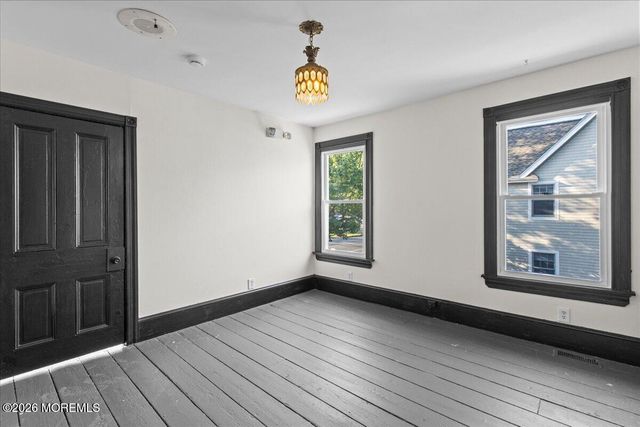 182 N Main Street, Manahawkin, NJ 08050