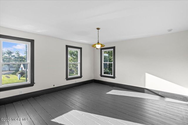 182 N Main Street, Manahawkin, NJ 08050