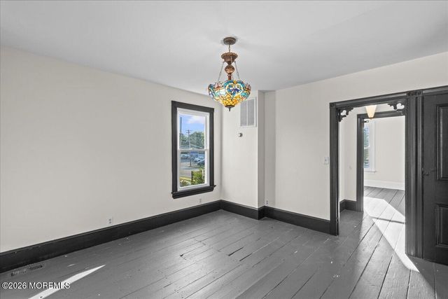 182 N Main Street, Manahawkin, NJ 08050