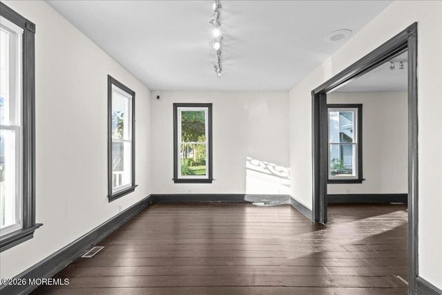 182 N Main Street, Manahawkin, NJ 08050