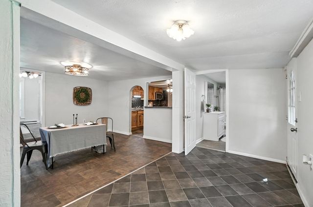 1293 E Main Street, Xenia, OH 45385