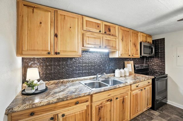 1293 E Main Street, Xenia, OH 45385