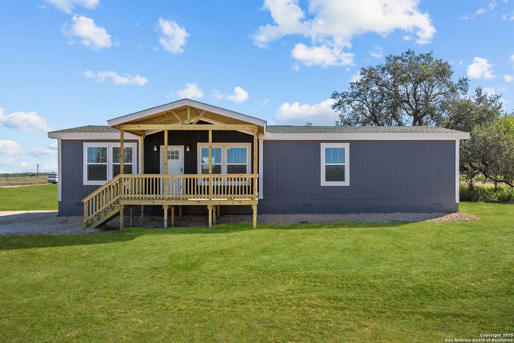 2240 Stevens Rd, Somerset, TX 78069