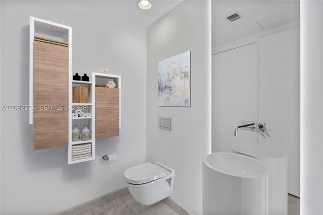 10201 Collins Ave 1104, Bal Harbour, FL 33154