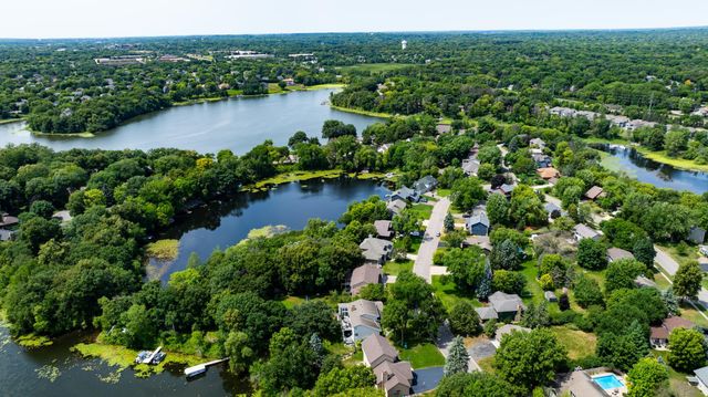 7941 S Bay Curve, Eden Prairie, MN 55347