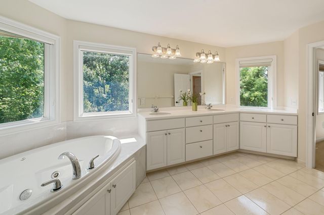 7941 S Bay Curve, Eden Prairie, MN 55347