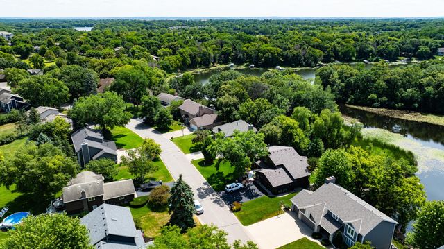 7941 S Bay Curve, Eden Prairie, MN 55347