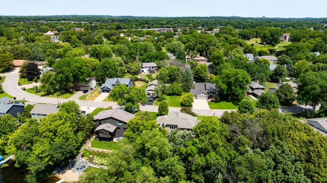 7941 S Bay Curve, Eden Prairie, MN 55347