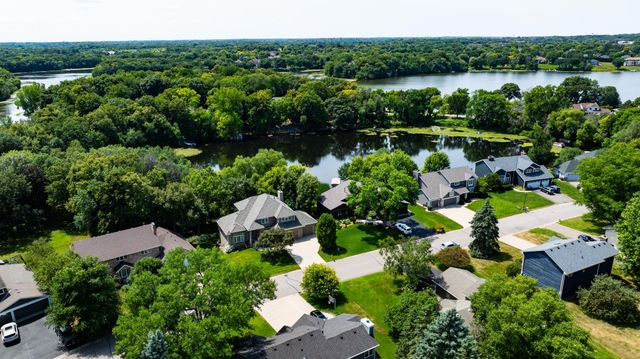 7941 S Bay Curve, Eden Prairie, MN 55347