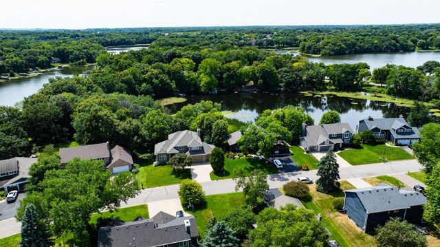 7941 S Bay Curve, Eden Prairie, MN 55347