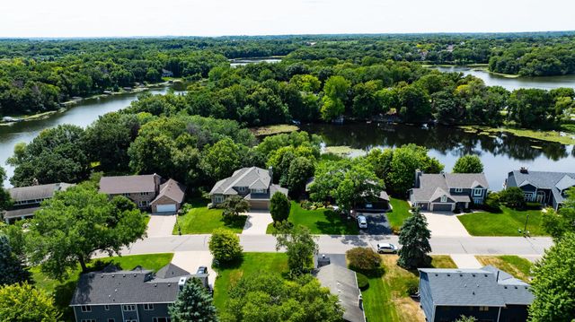 7941 S Bay Curve, Eden Prairie, MN 55347