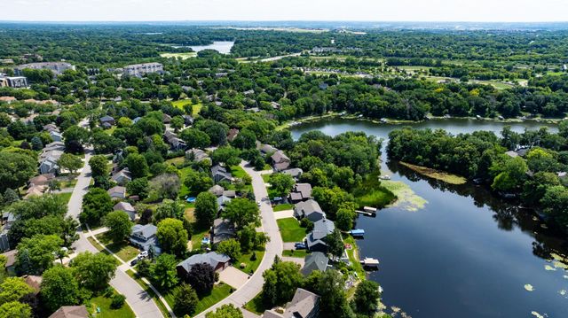 7941 S Bay Curve, Eden Prairie, MN 55347