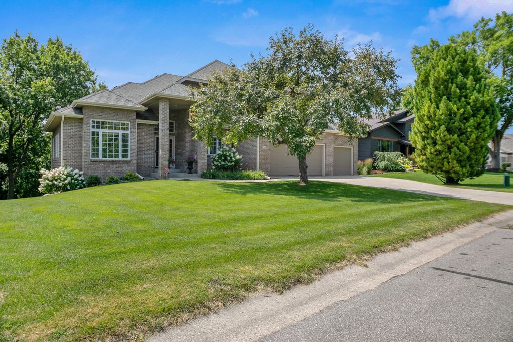 7941 S Bay Curve, Eden Prairie, MN 55347