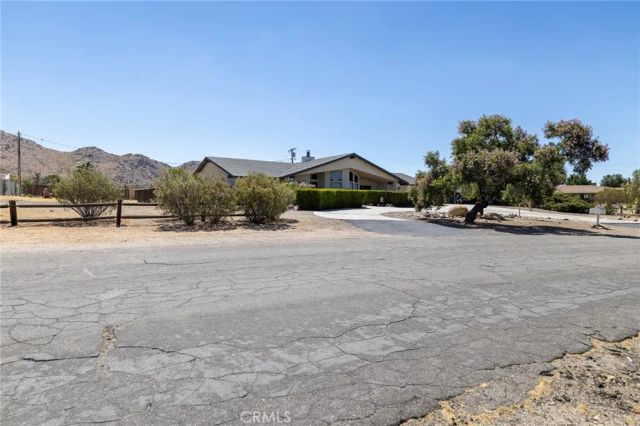 16058 Venango, Apple Valley, CA 92307