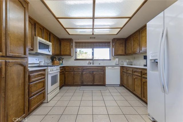16058 Venango, Apple Valley, CA 92307