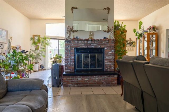 16058 Venango, Apple Valley, CA 92307
