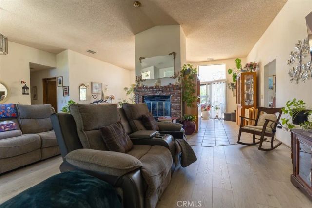 16058 Venango, Apple Valley, CA 92307