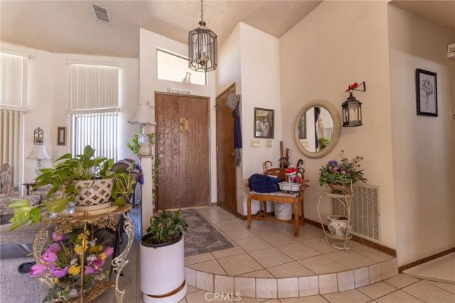 16058 Venango, Apple Valley, CA 92307