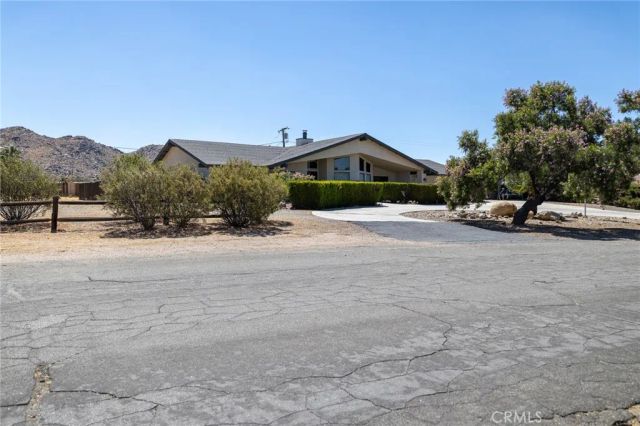 16058 Venango, Apple Valley, CA 92307