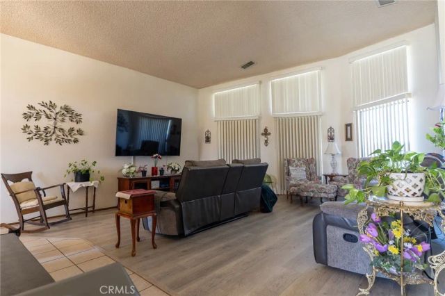 16058 Venango, Apple Valley, CA 92307