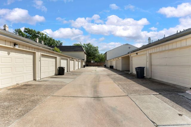 1260 Fountain View Drive 171, Houston, TX 77057