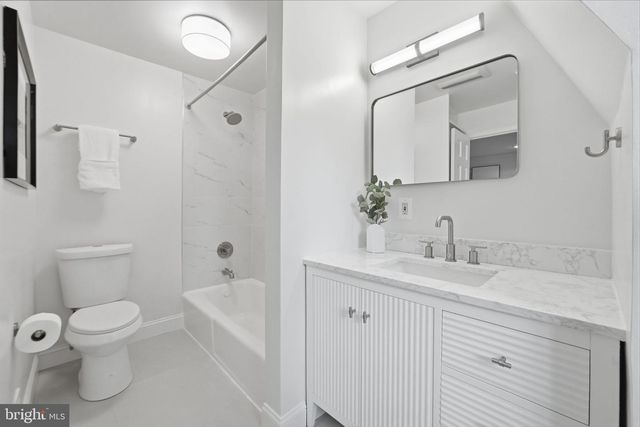 6740 TOWNE LANE RD, Mclean, VA 22101