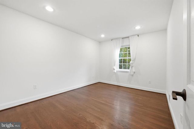 6740 TOWNE LANE RD, Mclean, VA 22101