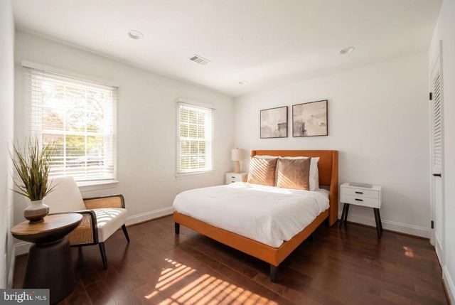 6740 TOWNE LANE RD, Mclean, VA 22101