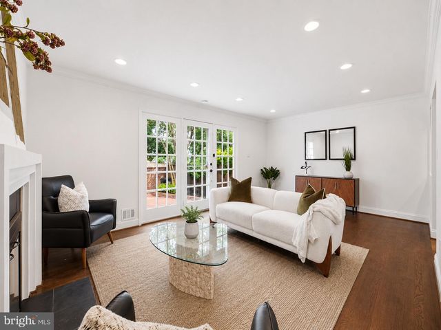 6740 TOWNE LANE RD, Mclean, VA 22101