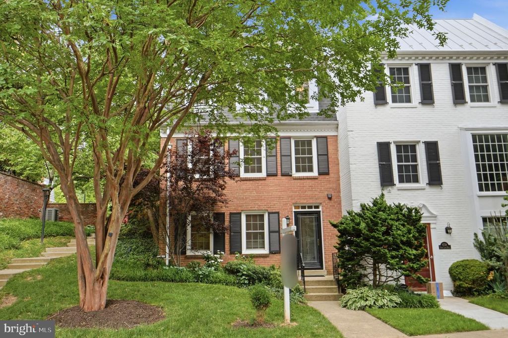6740 TOWNE LANE RD, Mclean, VA 22101