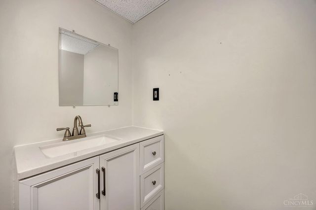 6414 Sharps Ridge Court, Liberty Twp, OH 45011